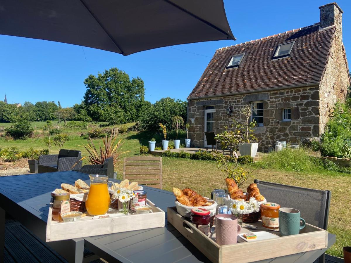 Domaine Des Tours Vauquelin Bed & Breakfast Putanges